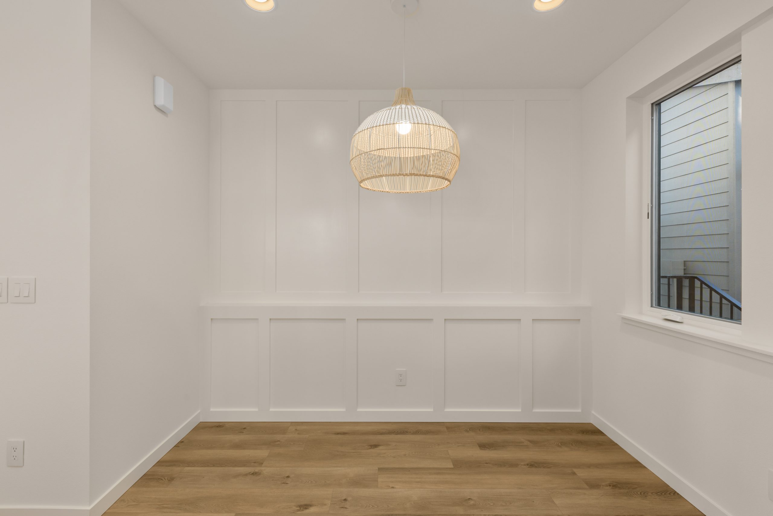 Vacant dining area of a residential home