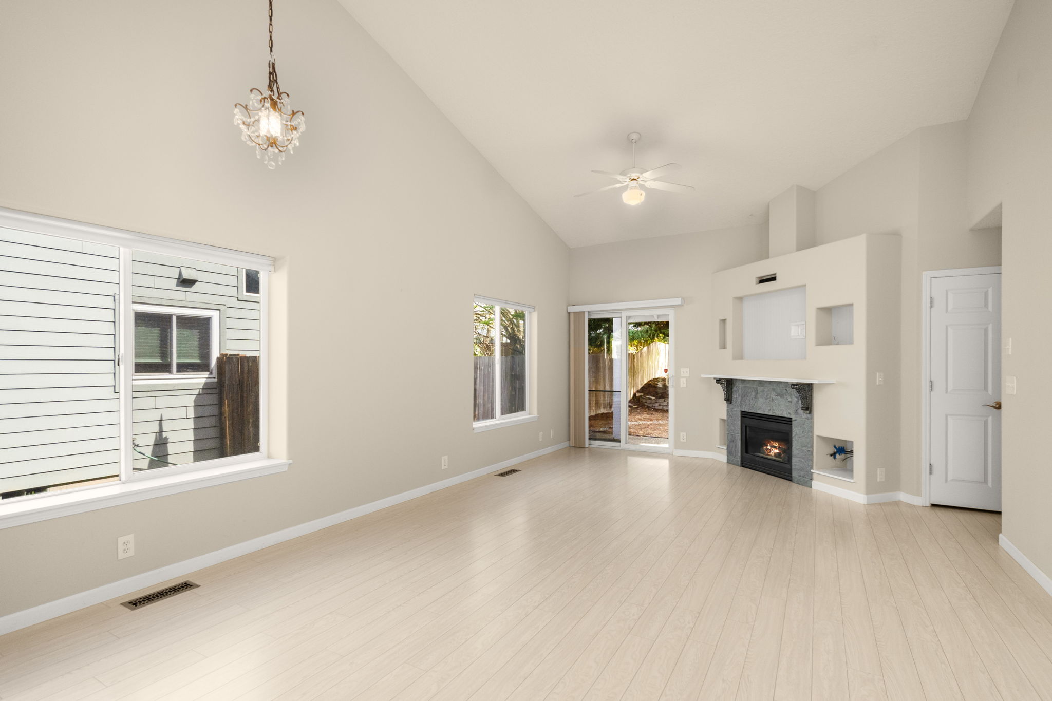 residential living room before virtual staging