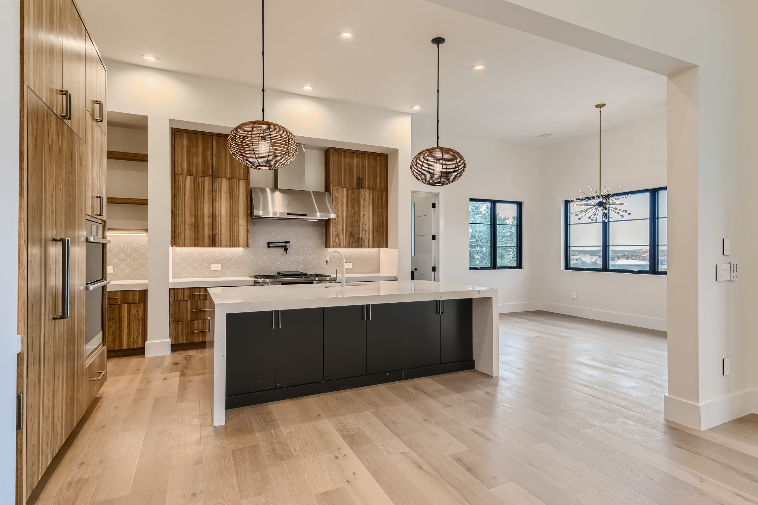 Virtual Staging, Before - image of a vacant kitchen