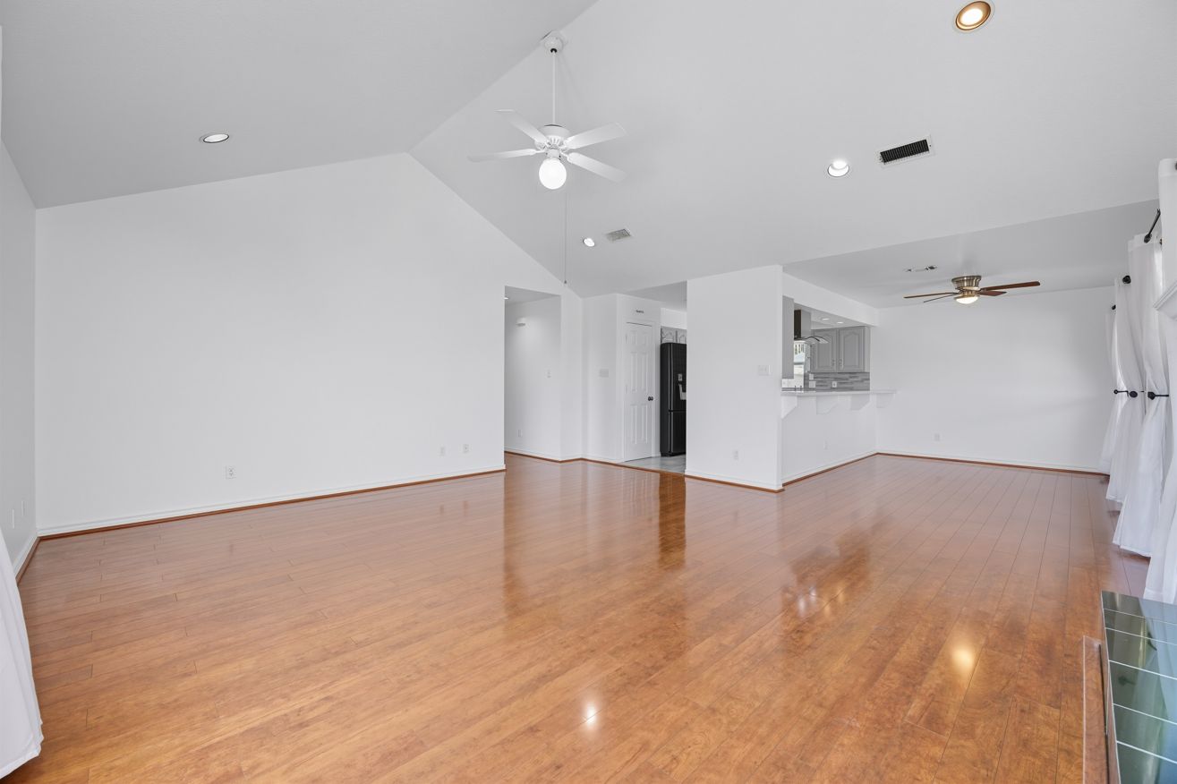 vacant living room before virtual staging